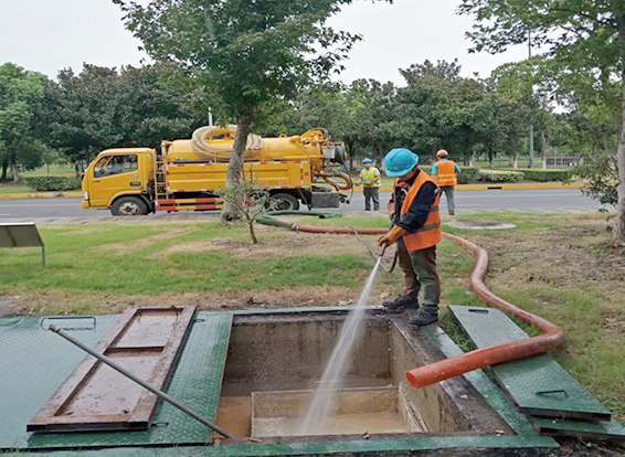 干河街道化油池清理